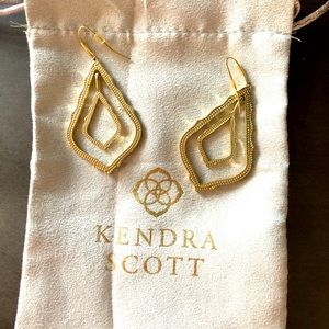 Kendra Scott Simon Drop Earrings in Gold